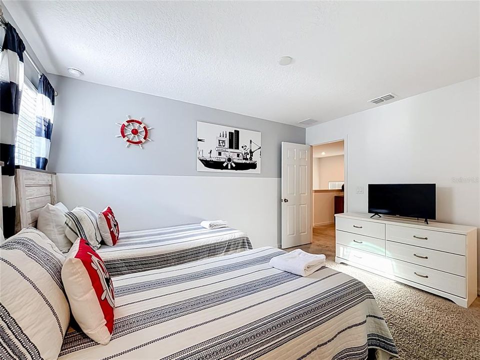 En Venta: $549,000 (6 camas, 4 baños, 2987 Pies cuadrados)