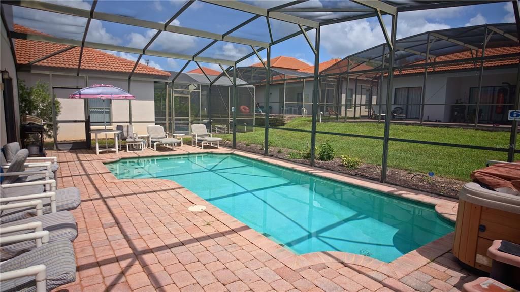 For Sale: $425,000 (4 beds, 2 baths, 2072 Square Feet)