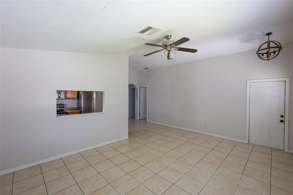 For Rent: $2,800 (2 beds, 2 baths, 1036 Square Feet)