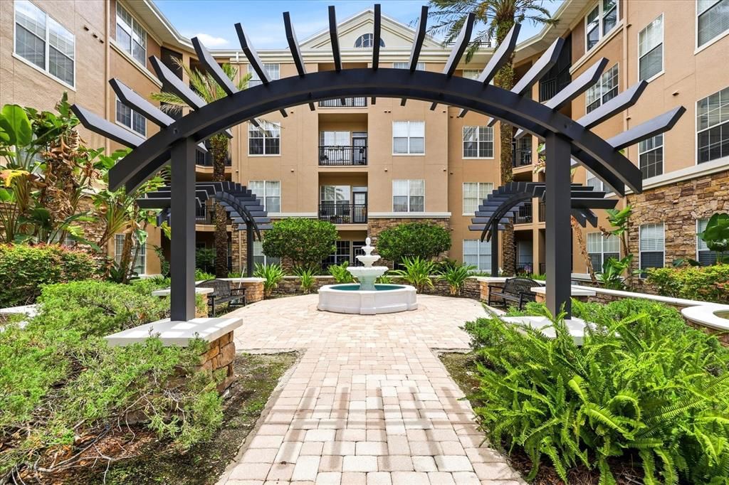 For Rent: $2,000 (2 beds, 2 baths, 1080 Square Feet)