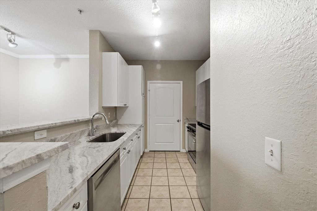 For Rent: $2,000 (2 beds, 2 baths, 1080 Square Feet)