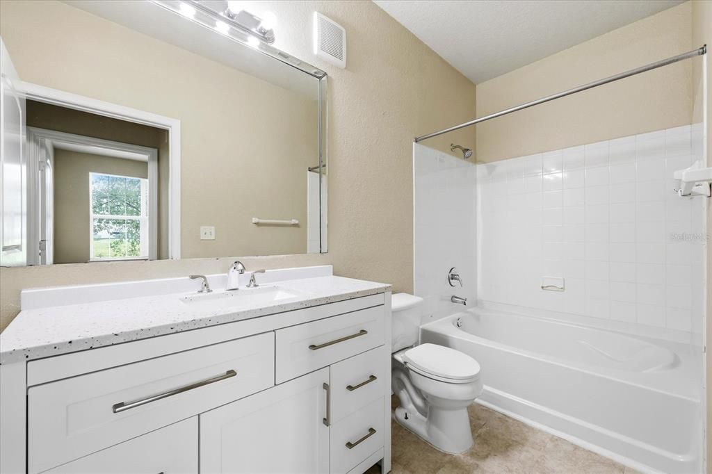 For Rent: $2,000 (2 beds, 2 baths, 1080 Square Feet)