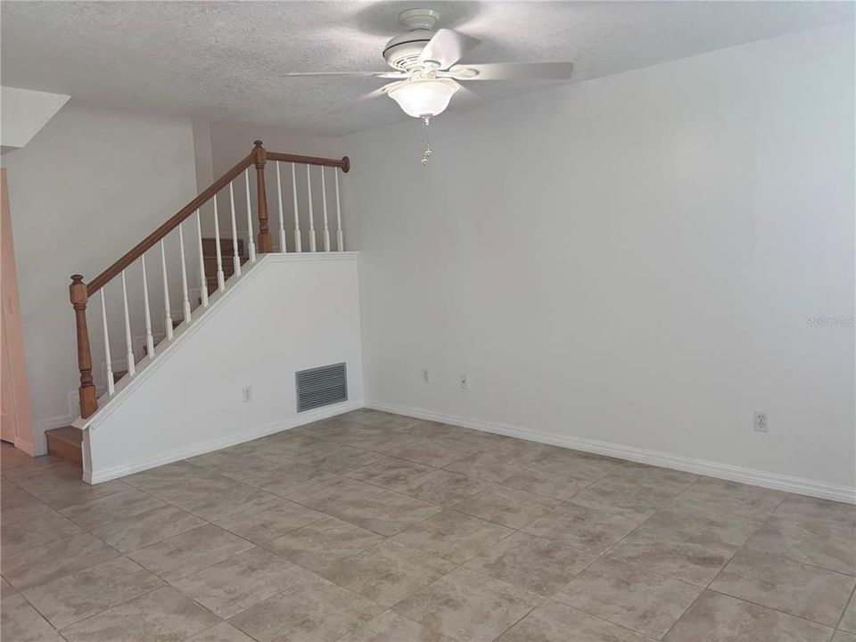 For Rent: $2,200 (2 beds, 2 baths, 1281 Square Feet)