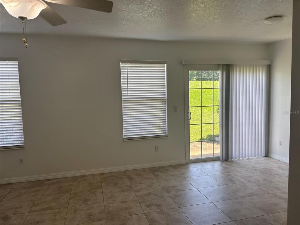 For Rent: $2,200 (2 beds, 2 baths, 1281 Square Feet)