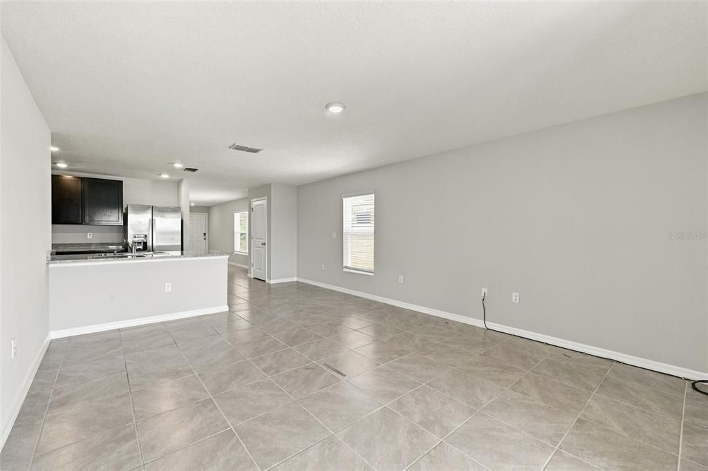 For Sale: $309,900 (3 beds, 2 baths, 1516 Square Feet)