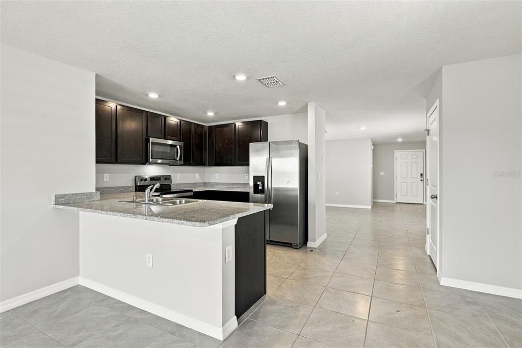 For Sale: $309,900 (3 beds, 2 baths, 1516 Square Feet)