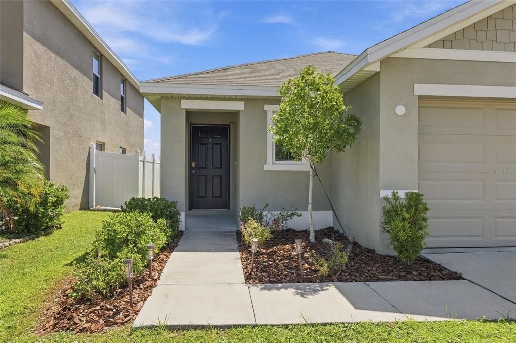 For Sale: $309,900 (3 beds, 2 baths, 1516 Square Feet)