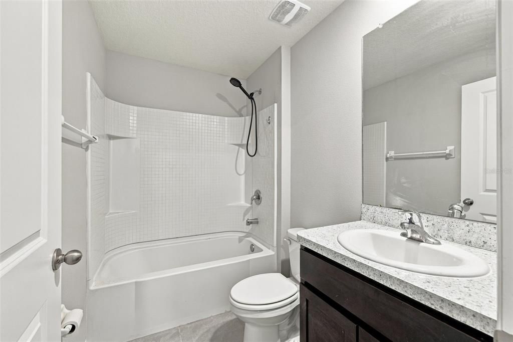 For Sale: $309,900 (3 beds, 2 baths, 1516 Square Feet)