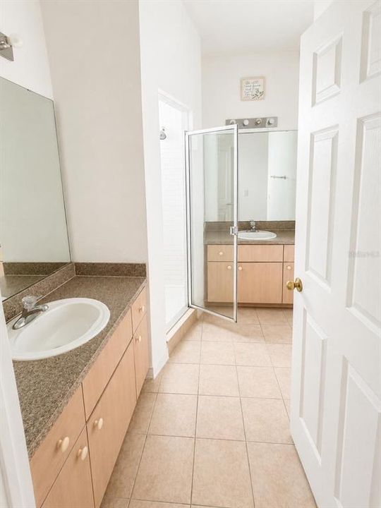 For Rent: $2,250 (4 beds, 3 baths, 1642 Square Feet)