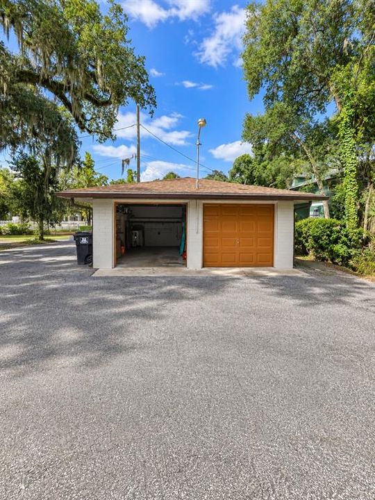 В аренду: $1,750 (2 спален, 1 ванн, 823 Квадратных фут)