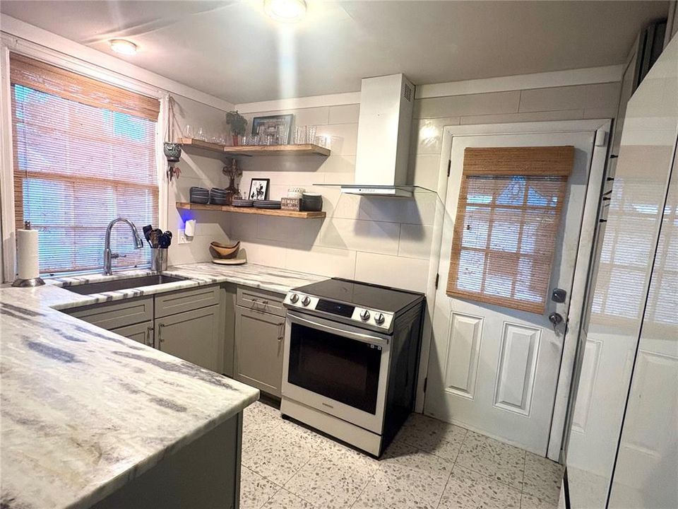For Rent: $4,000 (3 beds, 2 baths, 1173 Square Feet)