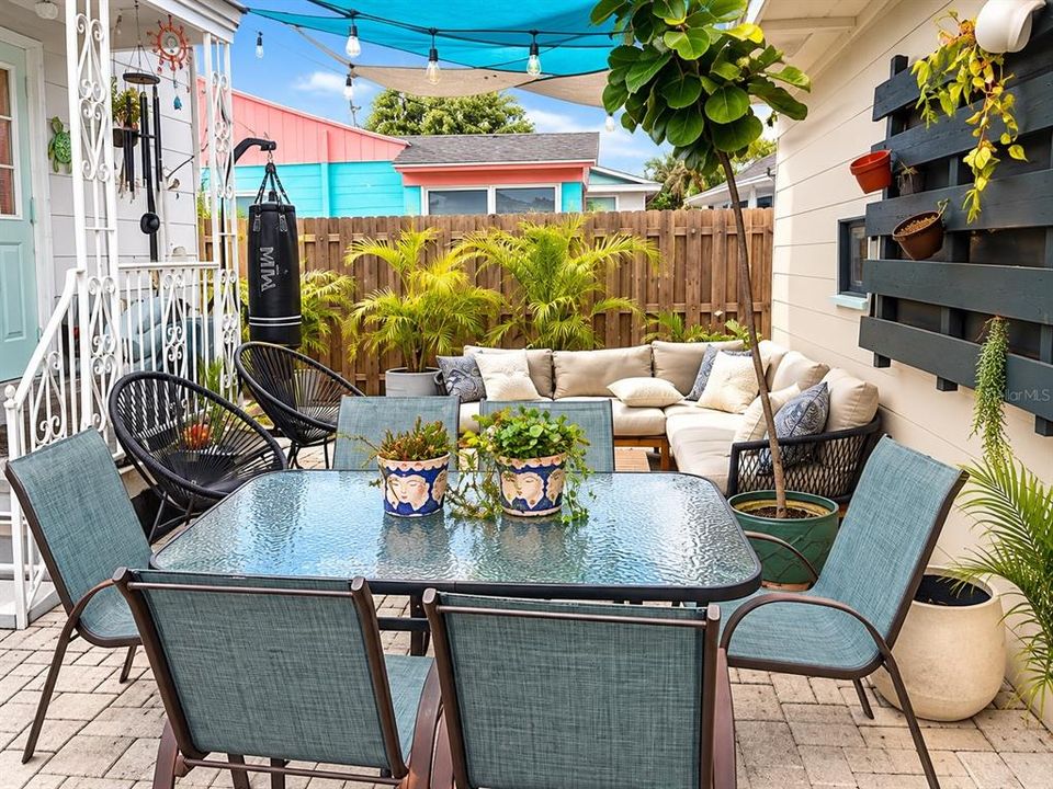 For Rent: $4,000 (3 beds, 2 baths, 1173 Square Feet)