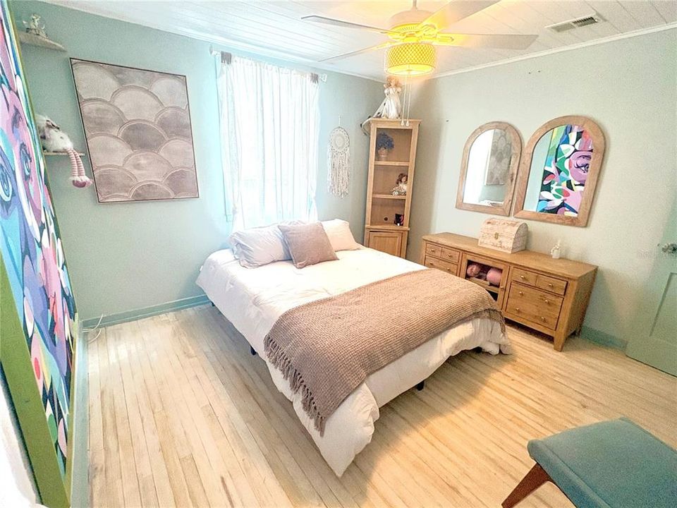 For Rent: $4,000 (3 beds, 2 baths, 1173 Square Feet)