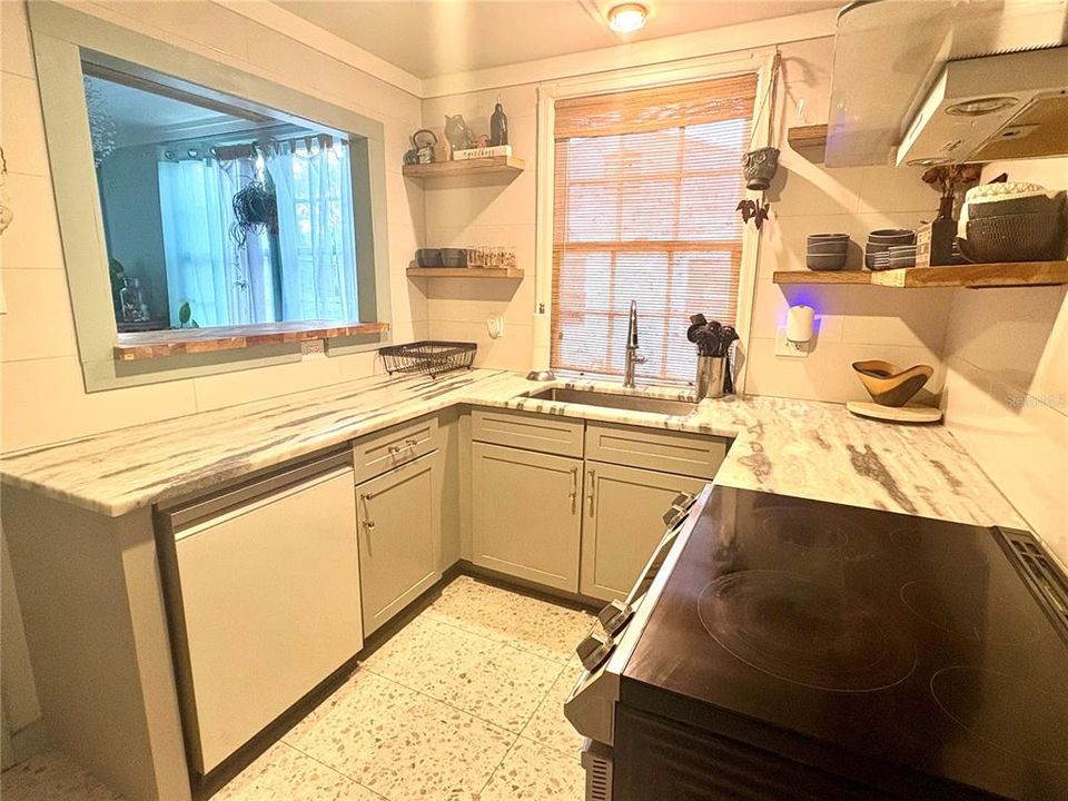 For Rent: $4,000 (3 beds, 2 baths, 1173 Square Feet)