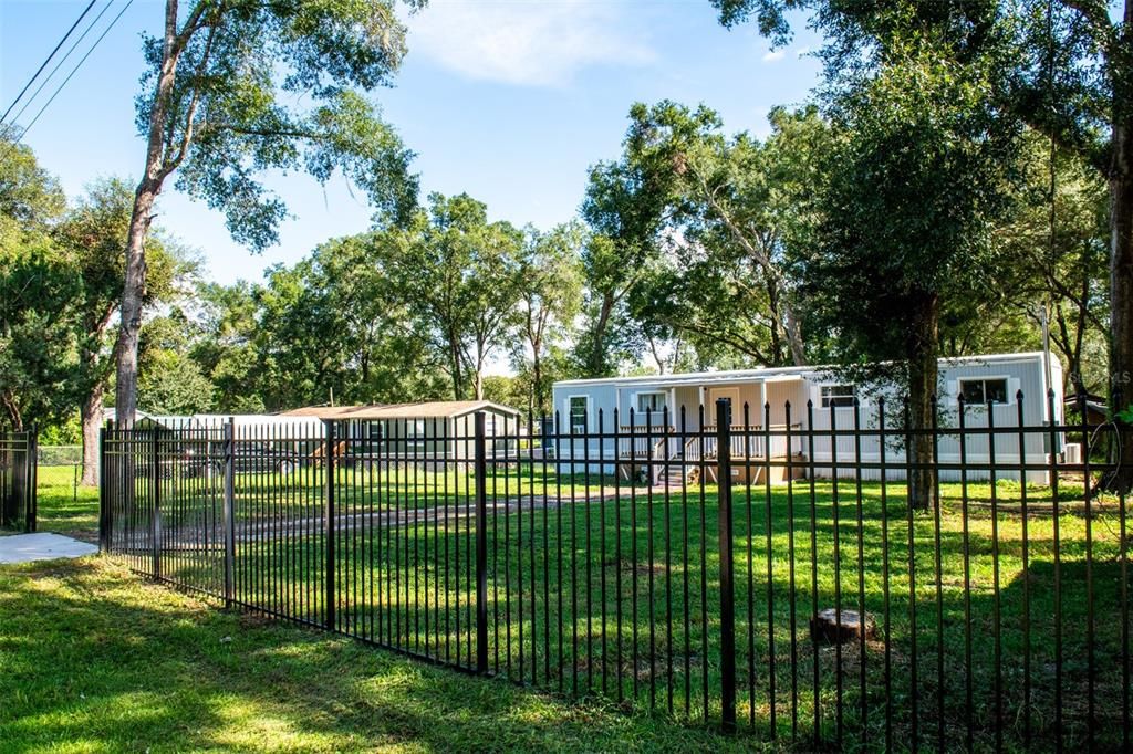 For Sale: $135,000 (2 beds, 1 baths, 784 Square Feet)