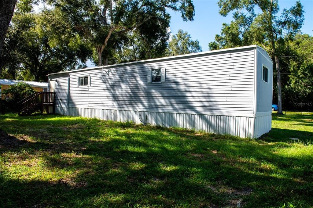 For Sale: $135,000 (2 beds, 1 baths, 784 Square Feet)
