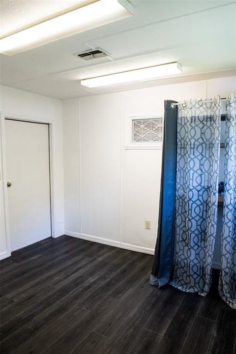 For Sale: $135,000 (2 beds, 1 baths, 784 Square Feet)