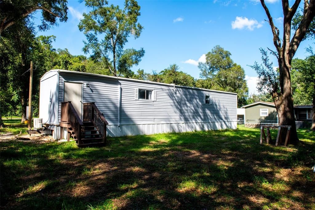 For Sale: $135,000 (2 beds, 1 baths, 784 Square Feet)
