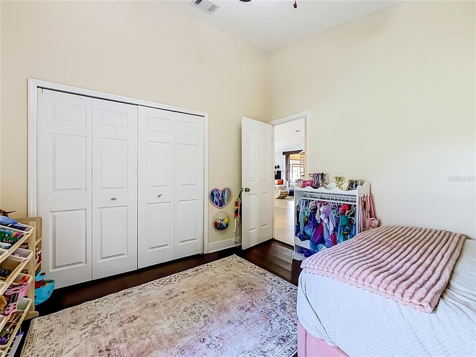 En Venta: $500,000 (3 camas, 2 baños, 2181 Pies cuadrados)