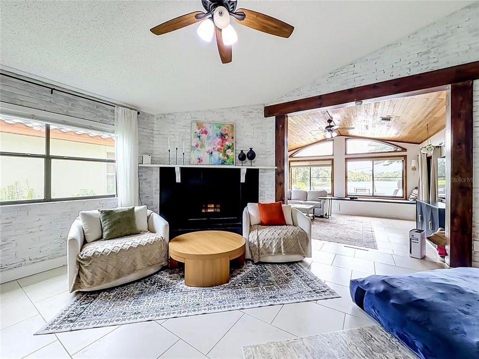 En Venta: $500,000 (3 camas, 2 baños, 2181 Pies cuadrados)