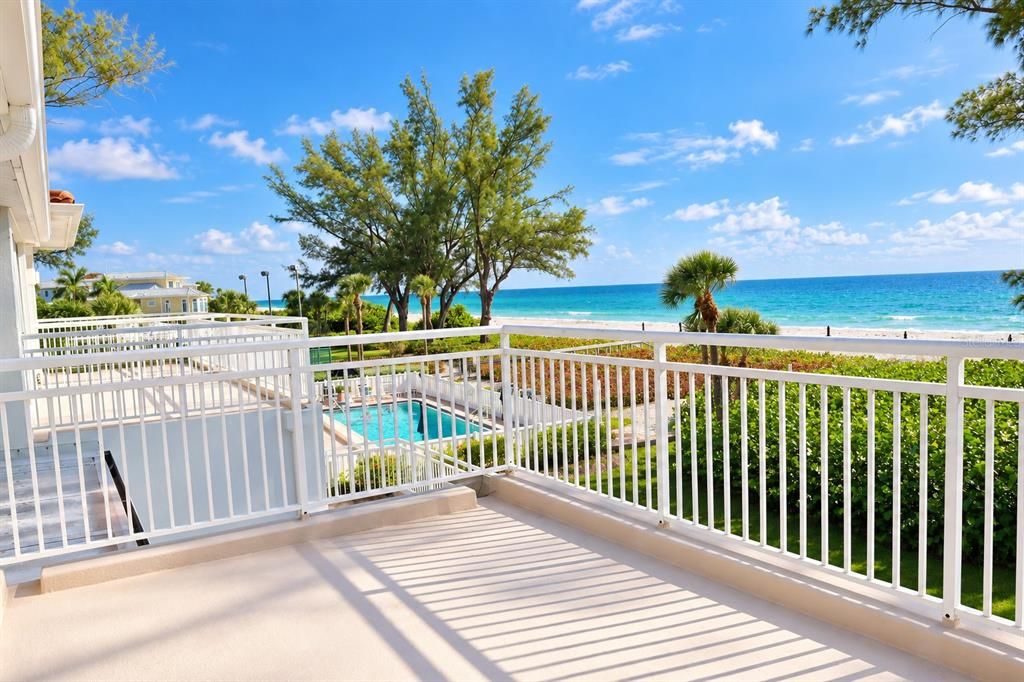 For Sale: $799,000 (3 beds, 2 baths, 1484 Square Feet)