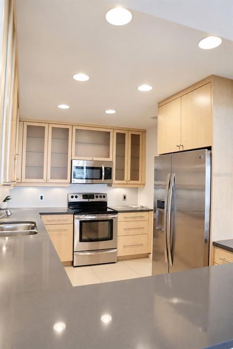 For Sale: $799,000 (3 beds, 2 baths, 1484 Square Feet)