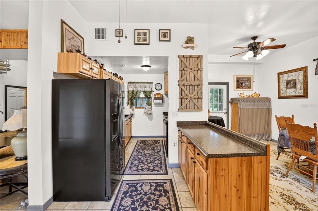 На продажу: $465,000 (2 спален, 2 ванн, 1838 Квадратных фут)