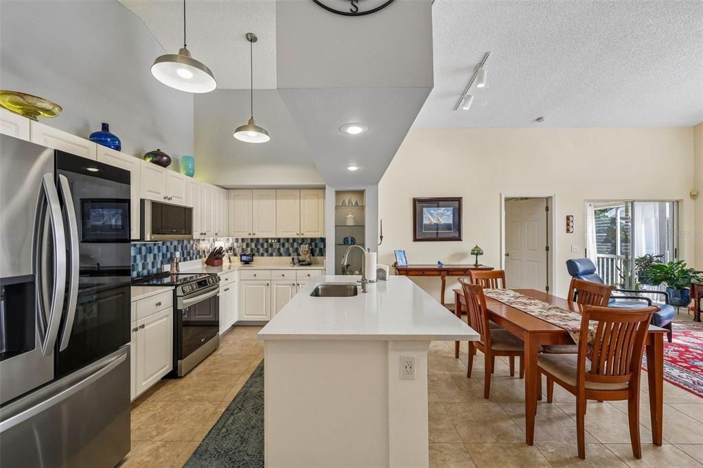 En Venta: $257,900 (2 camas, 2 baños, 1067 Pies cuadrados)