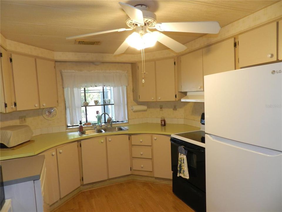 En Venta: $139,000 (2 camas, 2 baños, 828 Pies cuadrados)