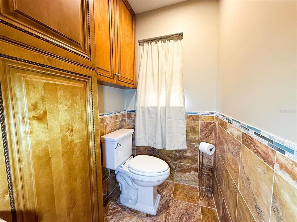 For Sale: $399,000 (3 beds, 2 baths, 1852 Square Feet)