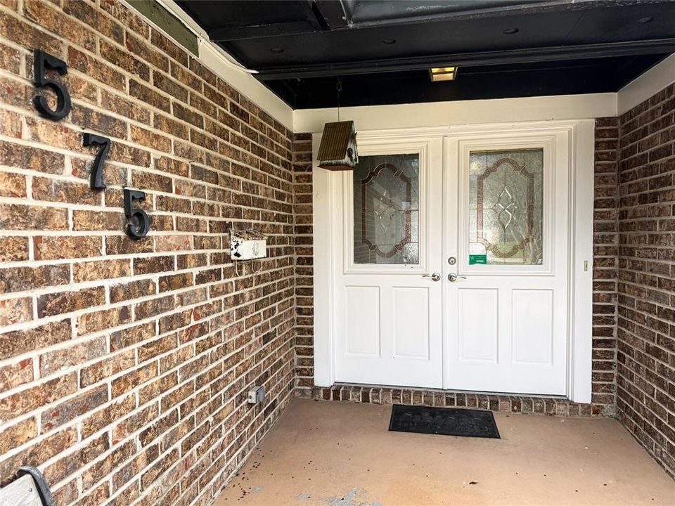 For Sale: $399,000 (3 beds, 2 baths, 1852 Square Feet)