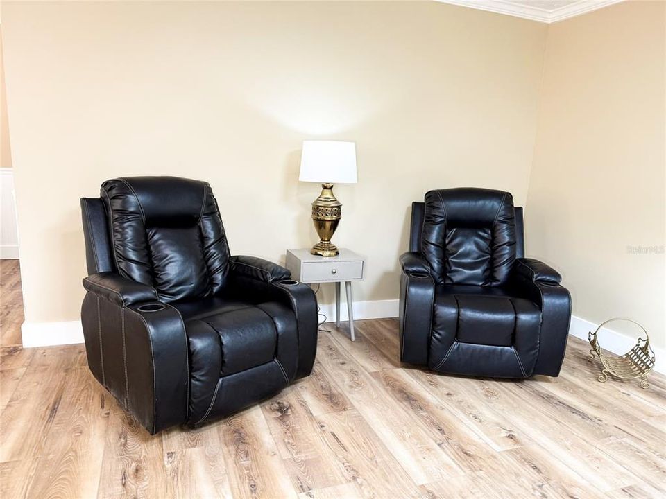For Sale: $399,000 (3 beds, 2 baths, 1852 Square Feet)