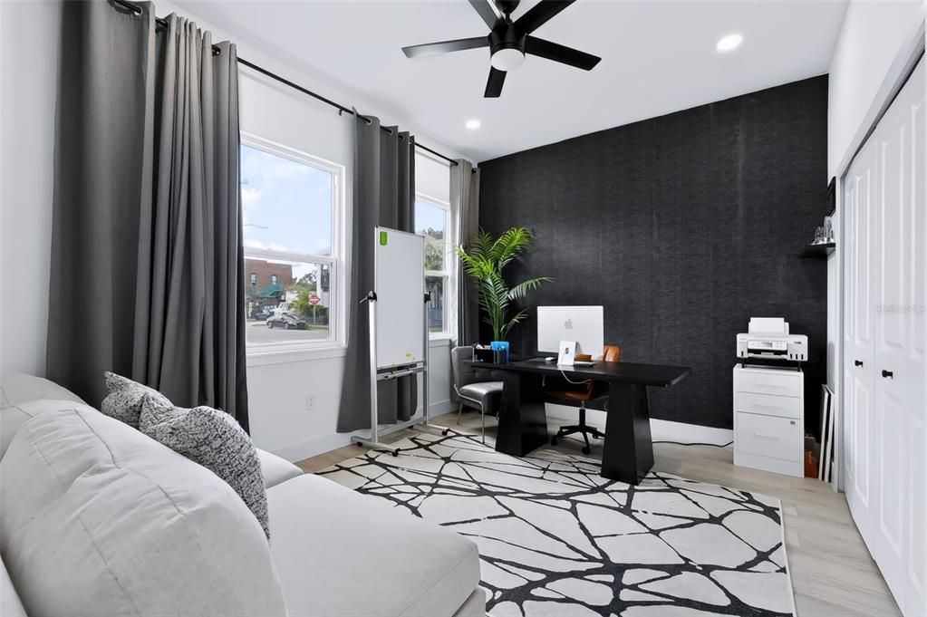 For Sale: $709,900 (4 beds, 2 baths, 1937 Square Feet)