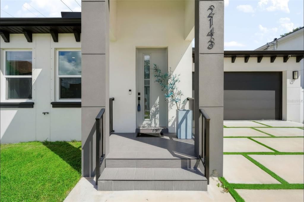 For Sale: $709,900 (4 beds, 2 baths, 1937 Square Feet)