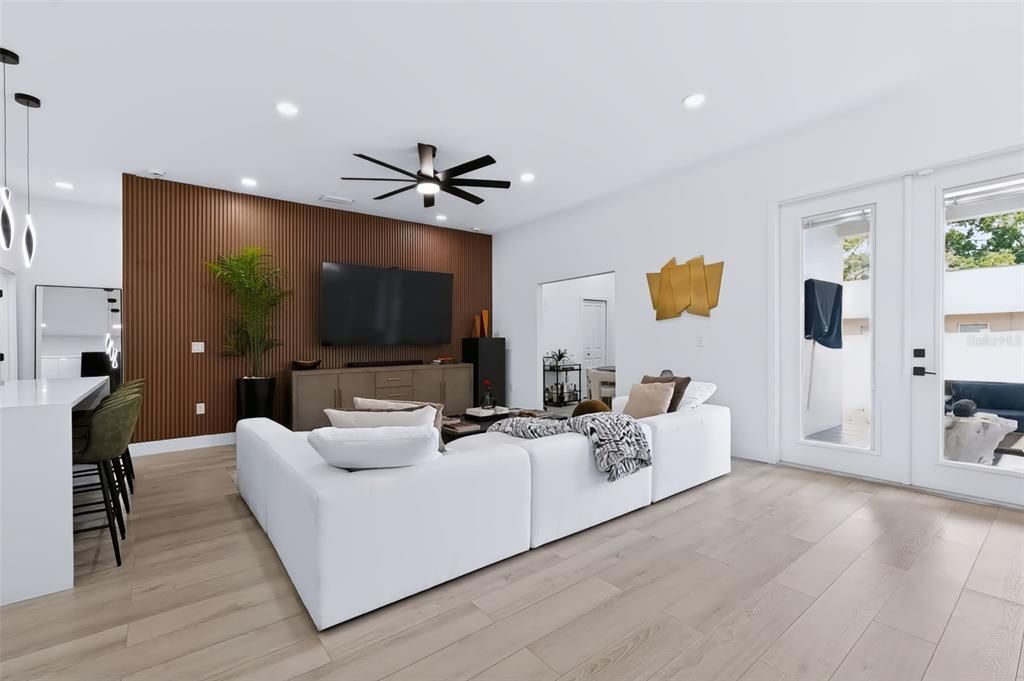 For Sale: $709,900 (4 beds, 2 baths, 1937 Square Feet)