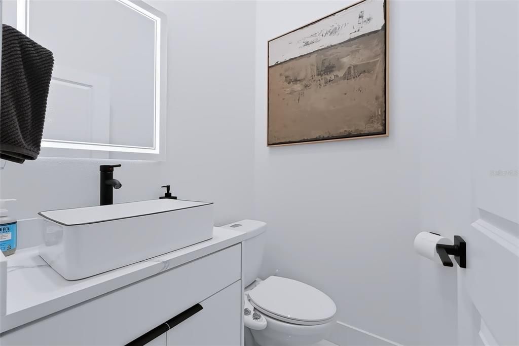 For Sale: $709,900 (4 beds, 2 baths, 1937 Square Feet)