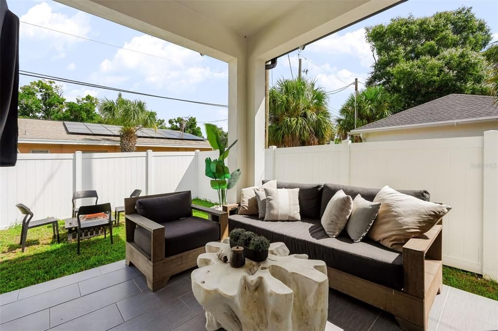 For Sale: $709,900 (4 beds, 2 baths, 1937 Square Feet)
