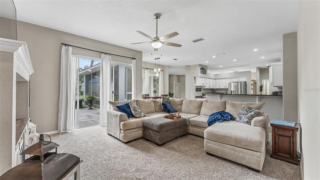 For Sale: $515,000 (4 beds, 3 baths, 2719 Square Feet)