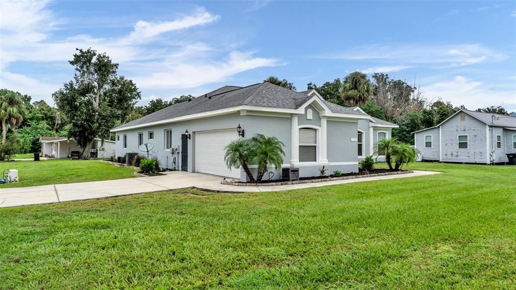 For Sale: $515,000 (4 beds, 3 baths, 2719 Square Feet)