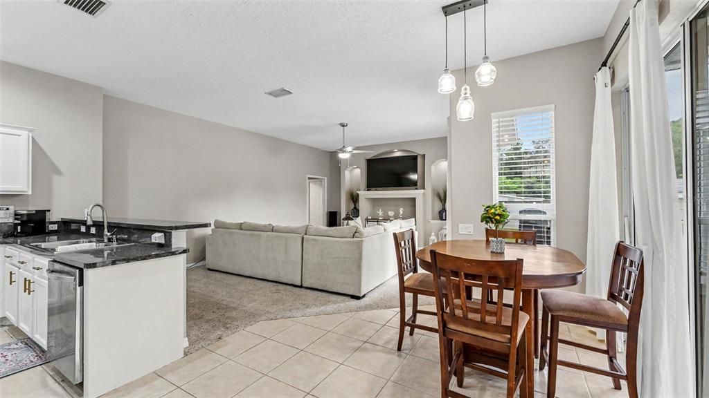 For Sale: $515,000 (4 beds, 3 baths, 2719 Square Feet)