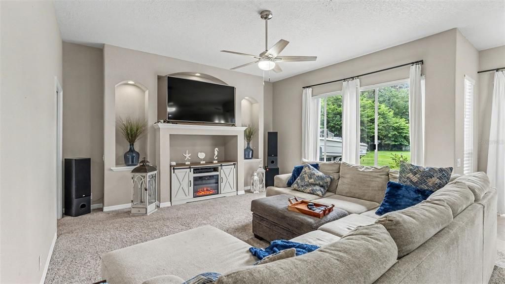 For Sale: $515,000 (4 beds, 3 baths, 2719 Square Feet)