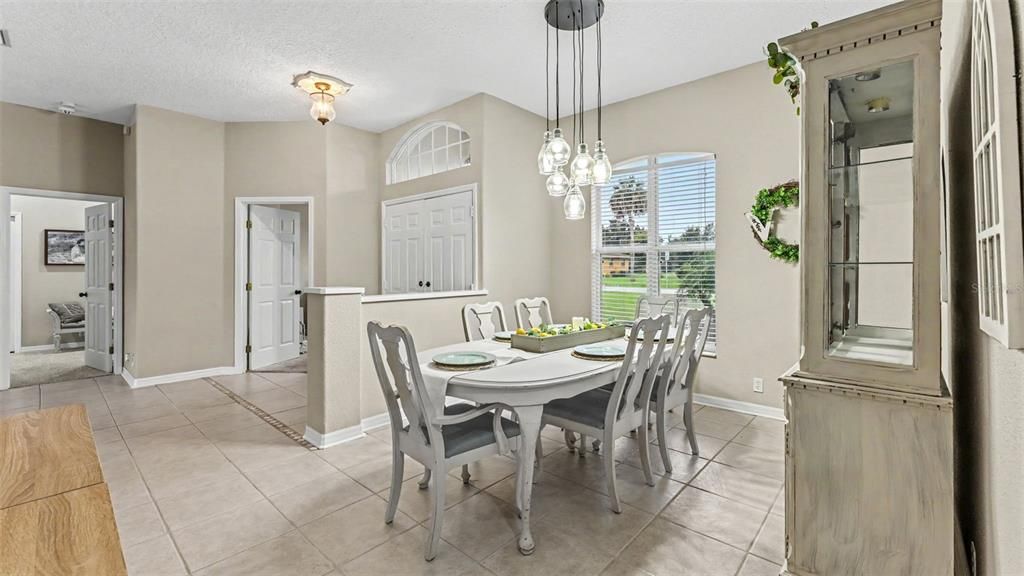 For Sale: $515,000 (4 beds, 3 baths, 2719 Square Feet)
