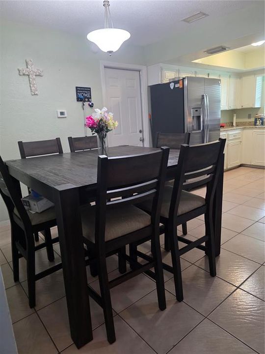 En Venta: $259,900 (2 camas, 2 baños, 1040 Pies cuadrados)