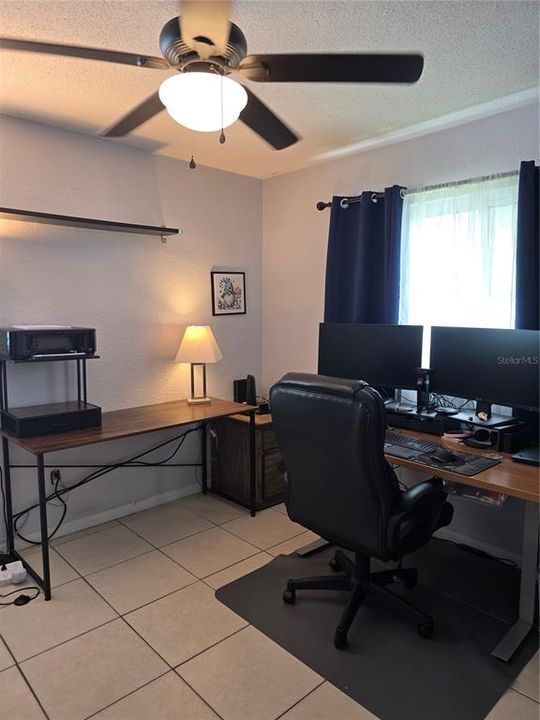 En Venta: $259,900 (2 camas, 2 baños, 1040 Pies cuadrados)