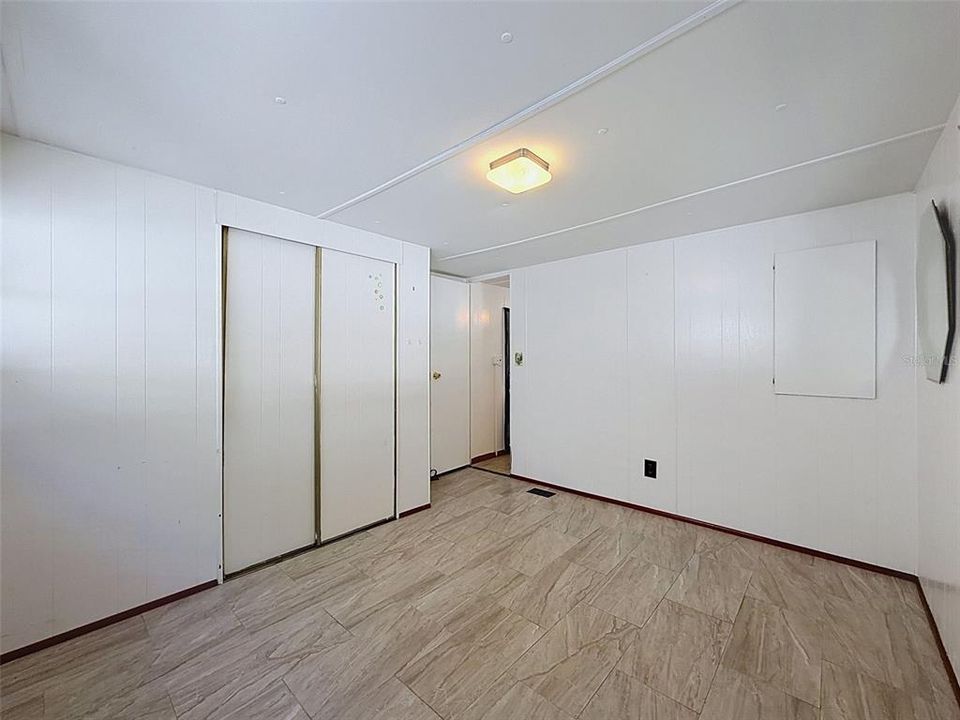 For Sale: $150,000 (2 beds, 2 baths, 925 Square Feet)
