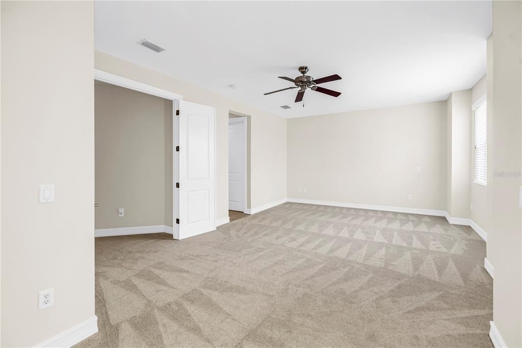 For Sale: $539,000 (3 beds, 2 baths, 2464 Square Feet)