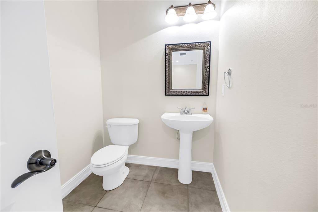 For Sale: $539,000 (3 beds, 2 baths, 2464 Square Feet)