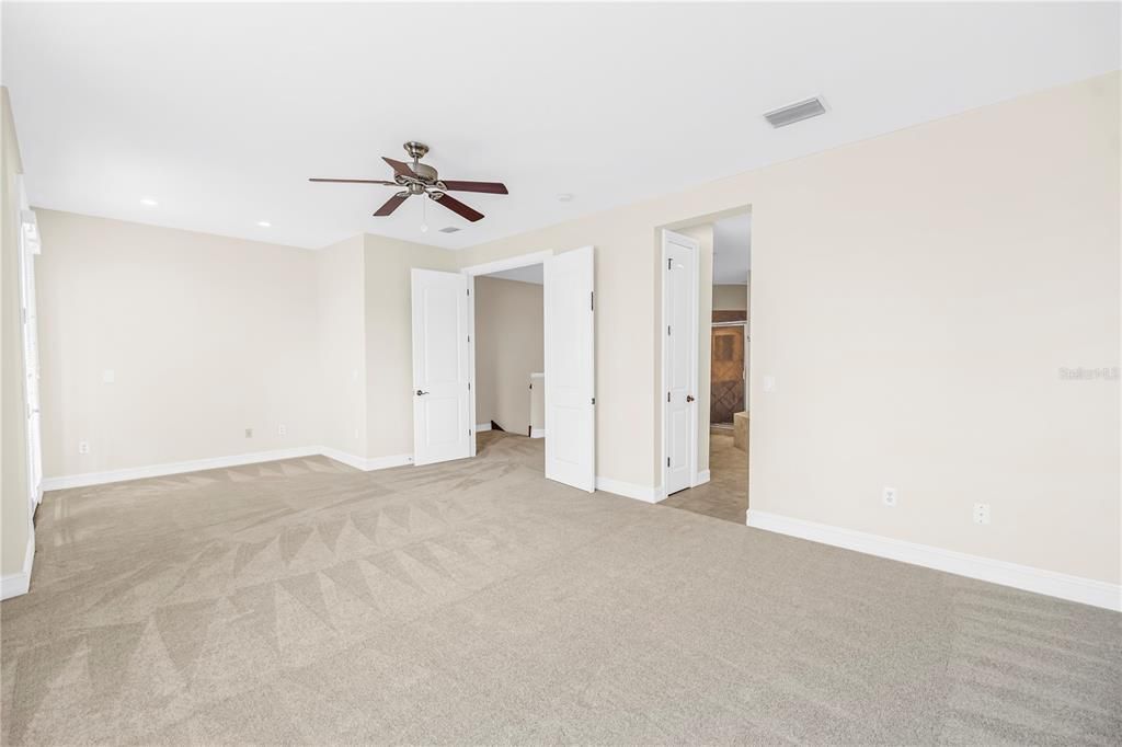 For Sale: $539,000 (3 beds, 2 baths, 2464 Square Feet)