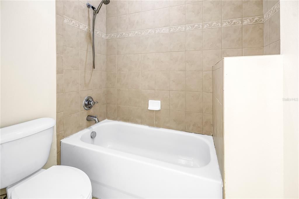 For Sale: $539,000 (3 beds, 2 baths, 2464 Square Feet)