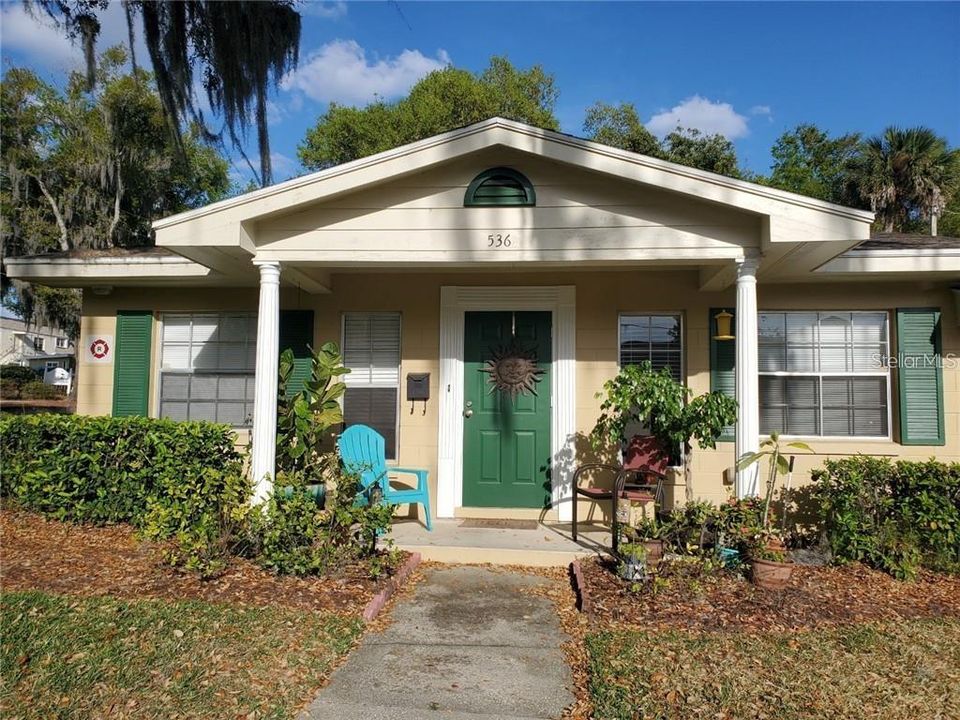 For Rent: $2,000 (2 beds, 2 baths, 1170 Square Feet)